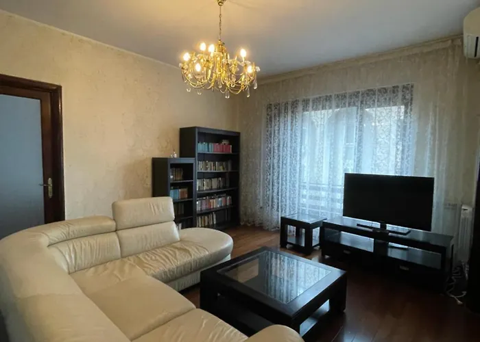 Luxury Center بوخارست